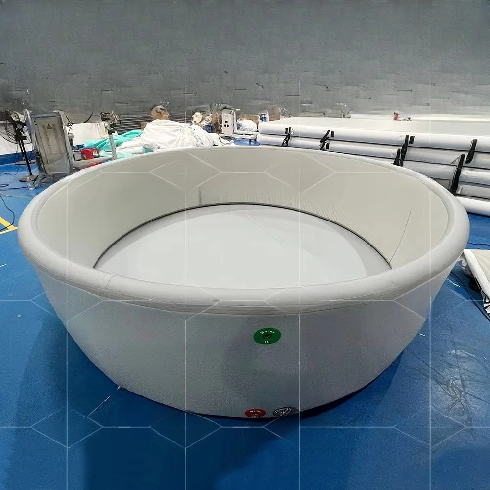 Kinder und Erwachsene Eisbad Schwimmen