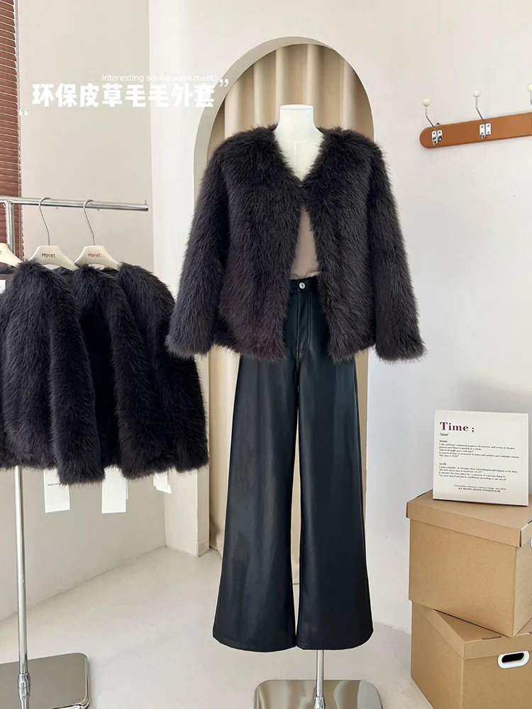 

2023 Autumn Fashion Faux Fur Coat Women Korea Fashion Warm Coats Loose Short Outercoat Lady Party Elegant Outfits