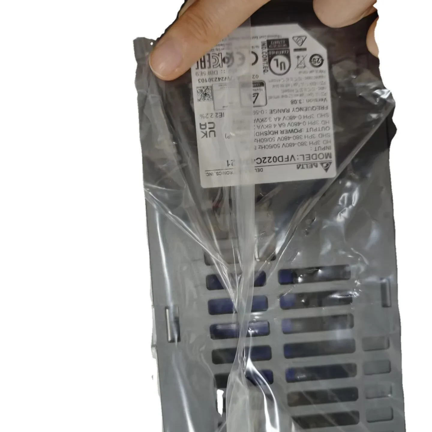 

New Product Inverter VFD015C43A-21 Frequency Changer VFD022C43A-21 VFD055C43A-2 Transducer 1.5KW