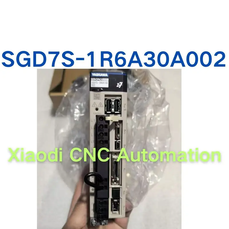 SGD7S-1R6A30A002 200W servo drive test OK, fast delivery