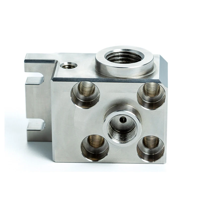 Acessórios de hardware de alumínio de cobre de aço inoxidável usinado CNC de precisão personalizada - Processamento de metal esculpido do fabricante