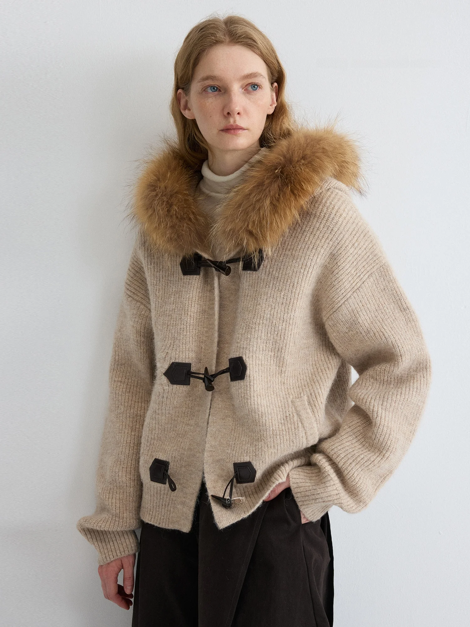 Nice People 2025AW Women's Casual Style Long Sleeve Hooded Cardigan Coat with Removable  Fur Collar And Alpaca Wool Body