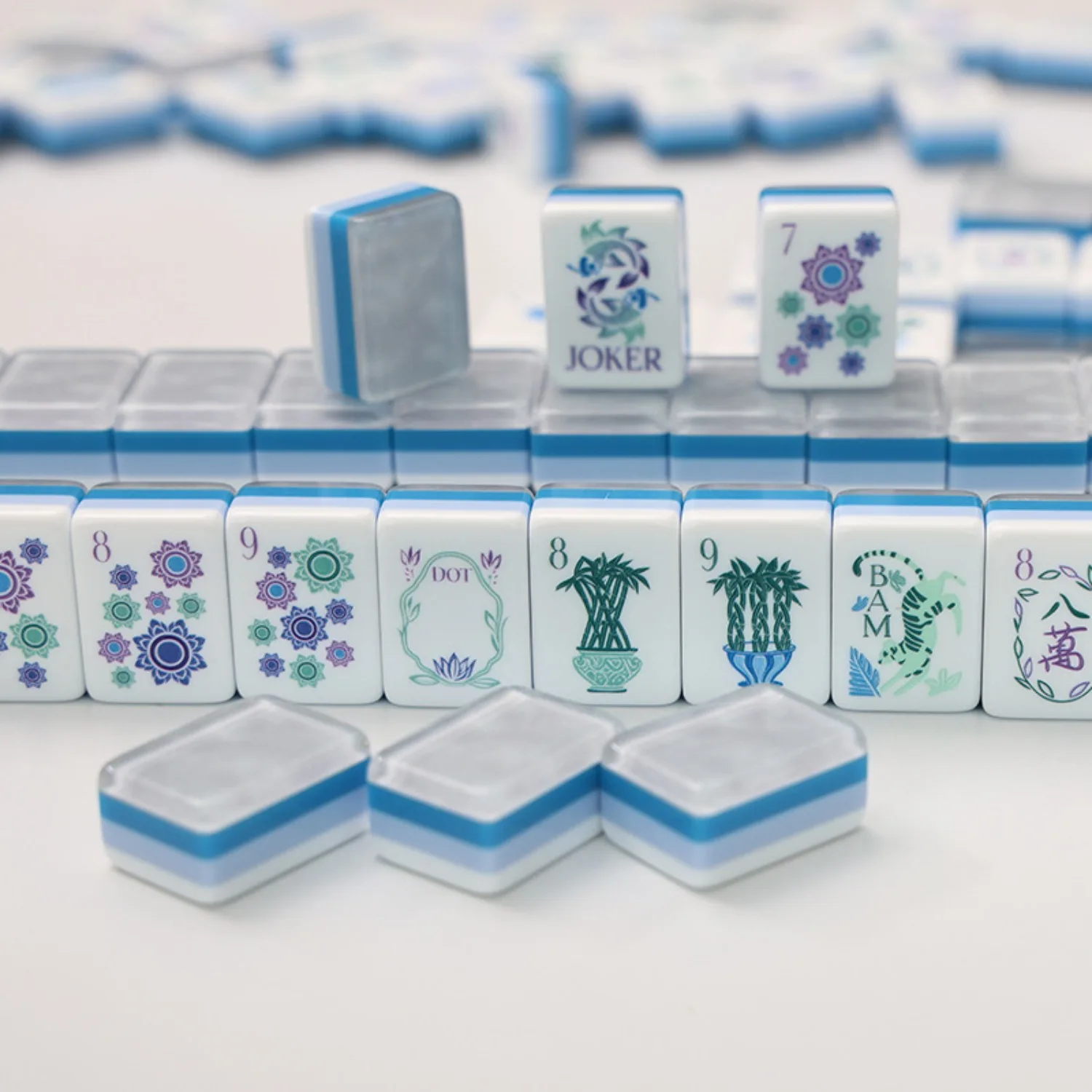Blue Acrylic American Mahjong Tiles, 160-Piece 4-Layer Color Block Mahjong Set, Premium Game Tiles for Family Parties & Gifts
