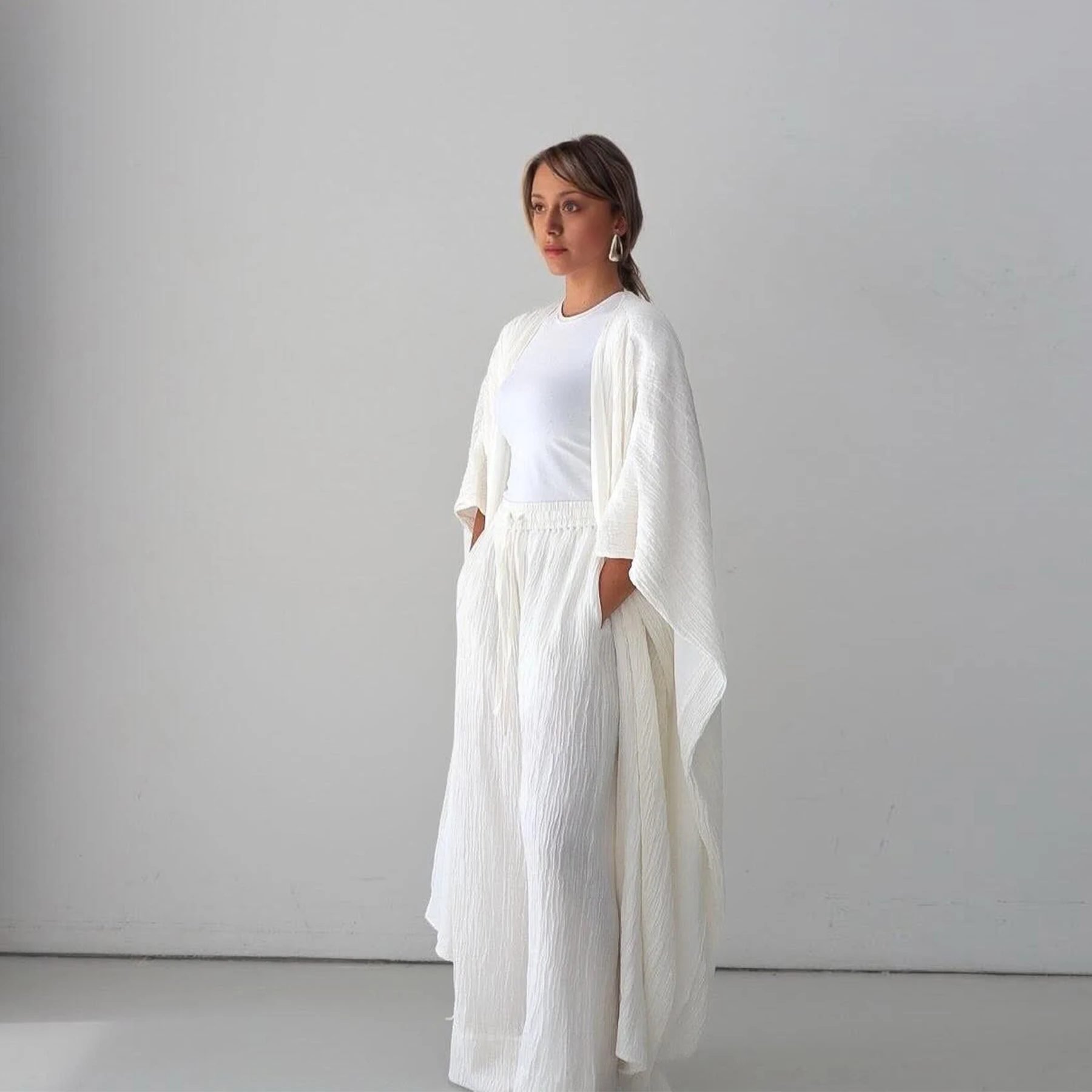 

Minimalist Women Set 2 Piece, Kimono Style Kaftan Top + Wide Legs Pants, Elegant Muslim Women Outfit Hijabi Islamic Clothing