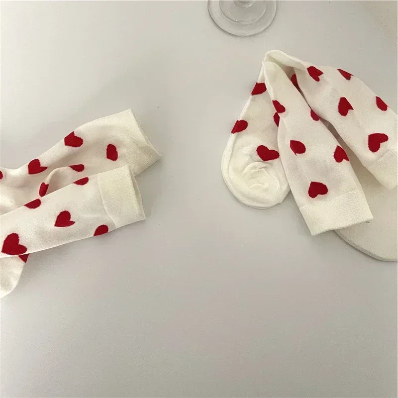 Funny Loving Red Heart Pattern Cotton Men Women Crew Sock Street Tide Crew Socks Gift Men Husband Cute Socks Novelty Funky