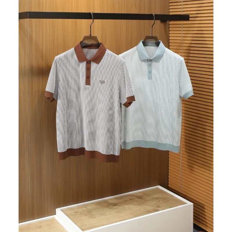 

Летняя новинка: стильная роскошная повседневная деловая рубашка-поло с V-образным вырезом и короткими рукавами для мужчин, в однотонной расцветке.