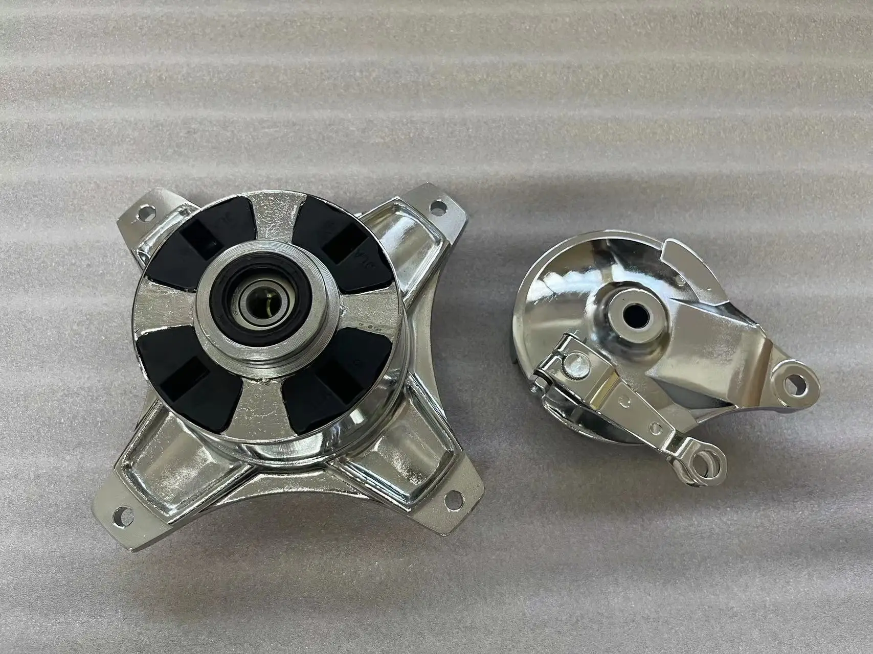 DAX CT70 chrome front and rear drum hub with side cover