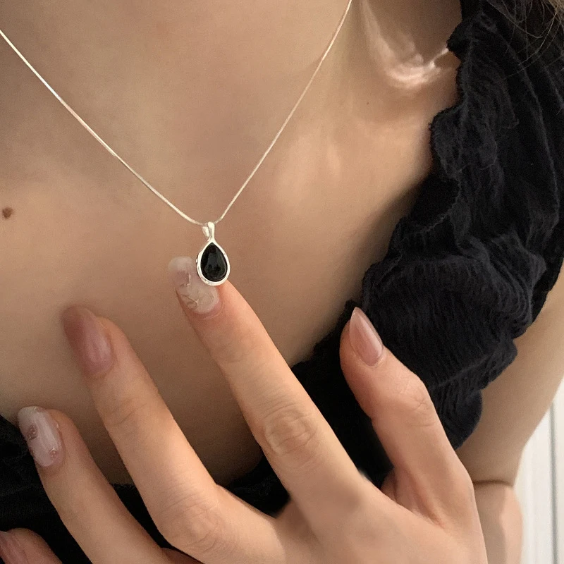 PANJBJ 925 Sterling Silver Black Agate Necklace for Women Girl Snake Bone Chain Water Drop Jewelry Gift Dropshipping