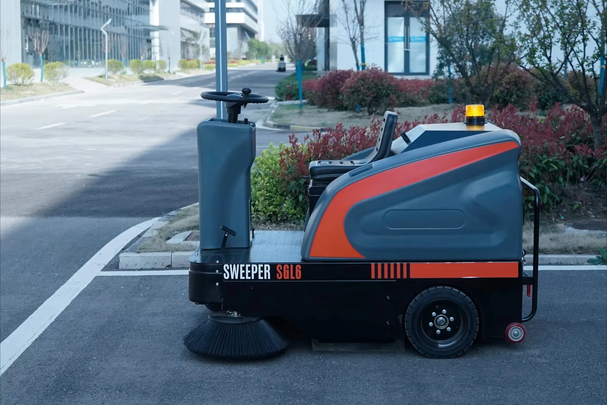 New High Performance Ride-On Electric Floor Sweeper Durable