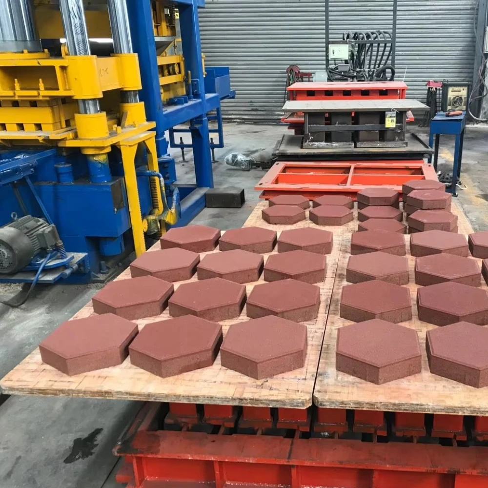 Customized QT4-24 Semi-automatic Concrete Interlocking Brick Machine Hollow Solid Block Machine Construction Paving Brick Making