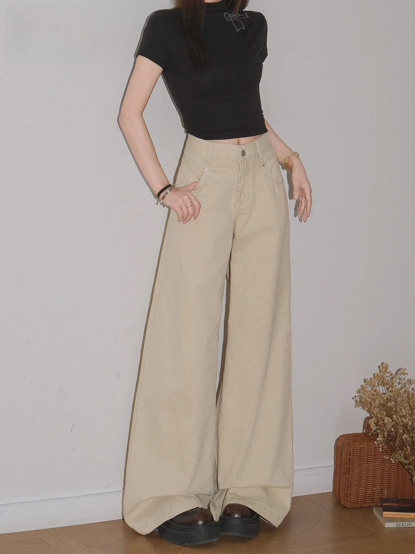 

American Style Light Beige High Waist Wide Leg Jeans Women's Loose Slimming Drapey Floor-Length Straight Cut Trousers