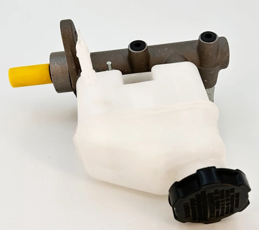 Brake Master Cylinder with Reservoir for Hyundai Elantra 58510-2H000 585102H000 58510 2H000