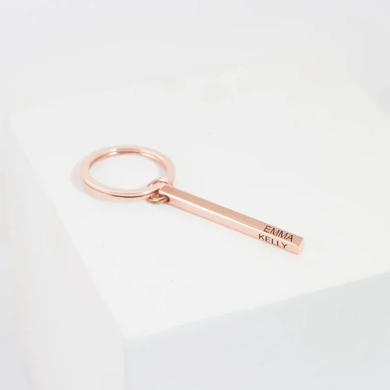 Tira de llavero de acero inoxidable con nombre personalizado, llavero de Metal de cuatro lados, grabado personalizado, regalo de Navidad, joyería
