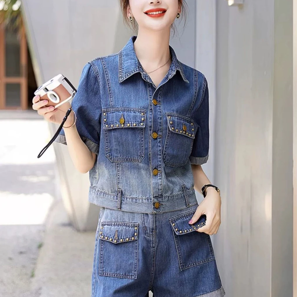 

Faionable Casual Women's Summer ort Sve orts Set Vintage Blue Denim Two-Piece Ensemble Trendy And Sli Ladies Outfit