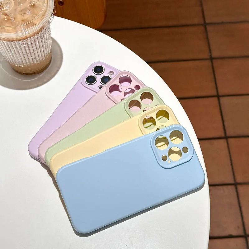 

Fine-pored glutinous rice husk（Imitation silicone2.0Thickness）Applicableiphone14promaxSimple solid color new phone caseiphone13p