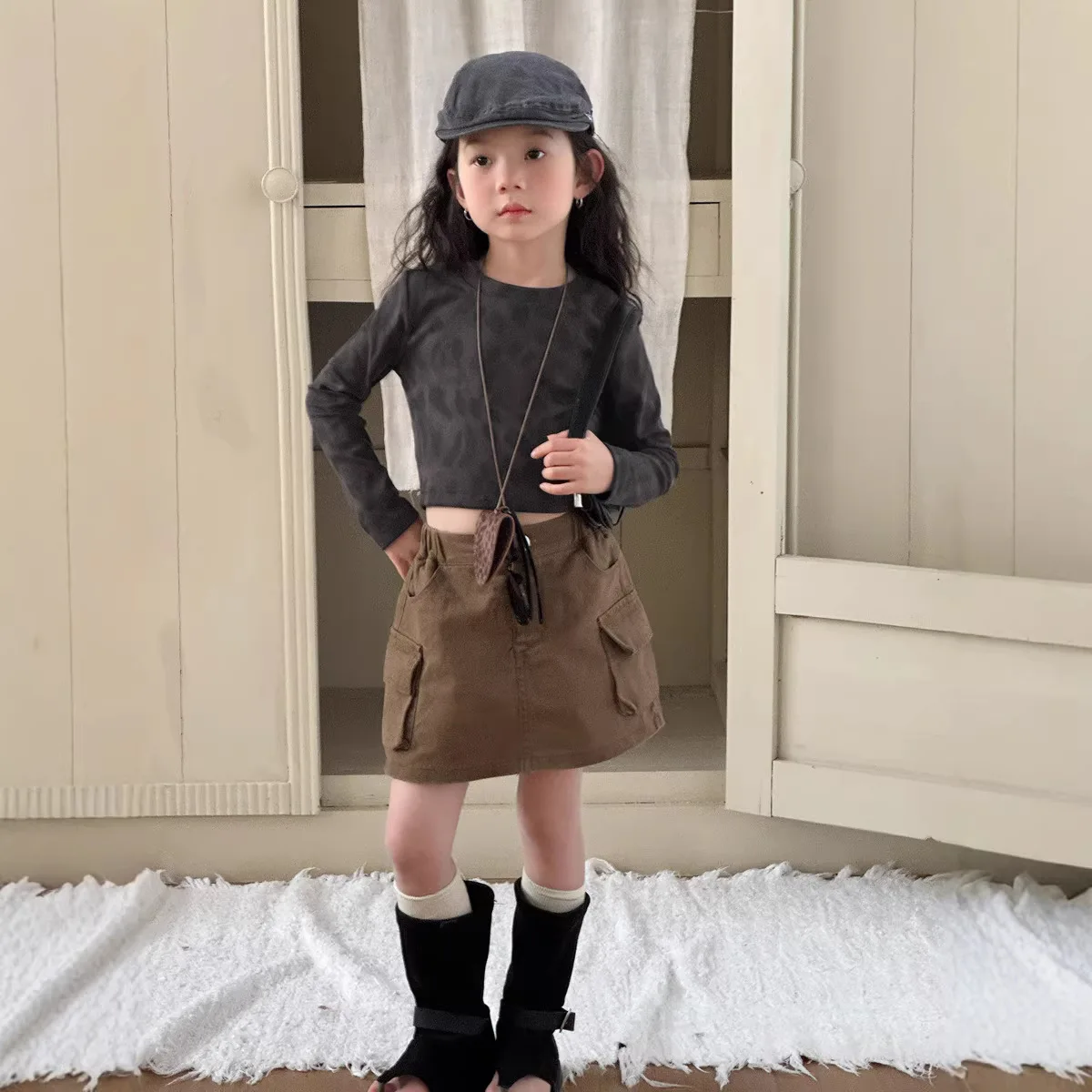 

Children Clothing Fashion Retro Leopard Print Long Sleeved T Shirt 2026 Spring New Girls Camouflage Slim Versatile Short Top