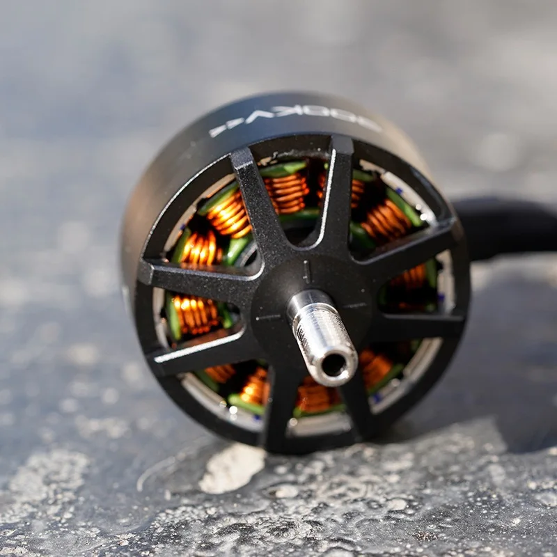 มอเตอร์ไร้แปรงถ่าน Fox Black Hornet 2812 900KV พร้อมใบพัดขนาด 789 นิ้ว สำหรับโดรนแข่ง FPV แบบฟรีสไตล์ ควบคุมระยะไกล ประสิทธิภาพสูง