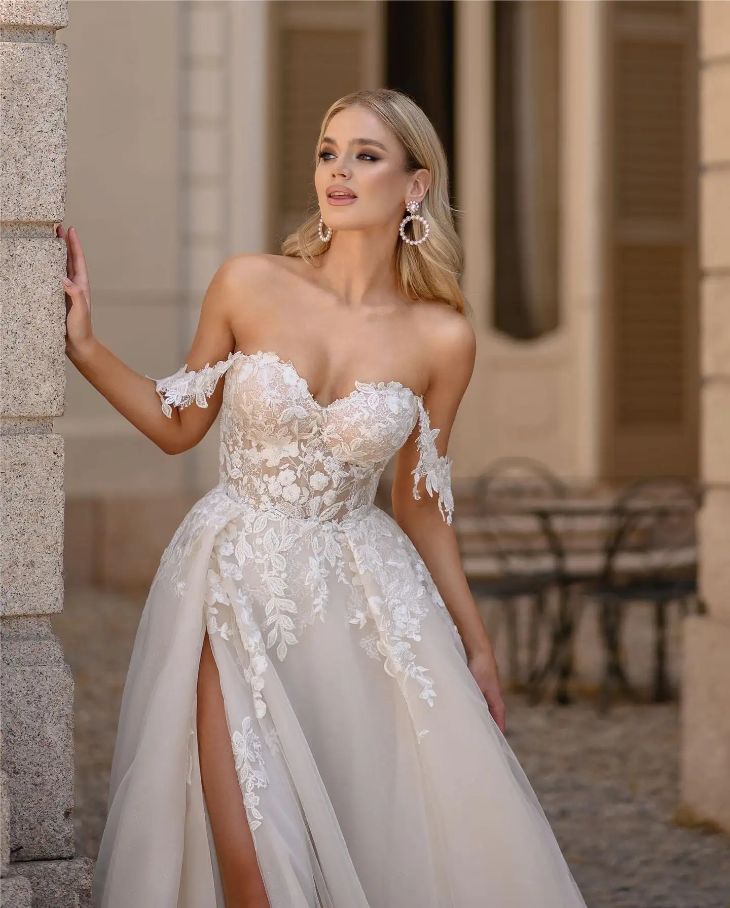 Abiti da sposa eleganti con scollo a cuore e applicazioni in pizzo con spalle scoperte abiti per eventi speciali Abiti da sposa A Line 2023