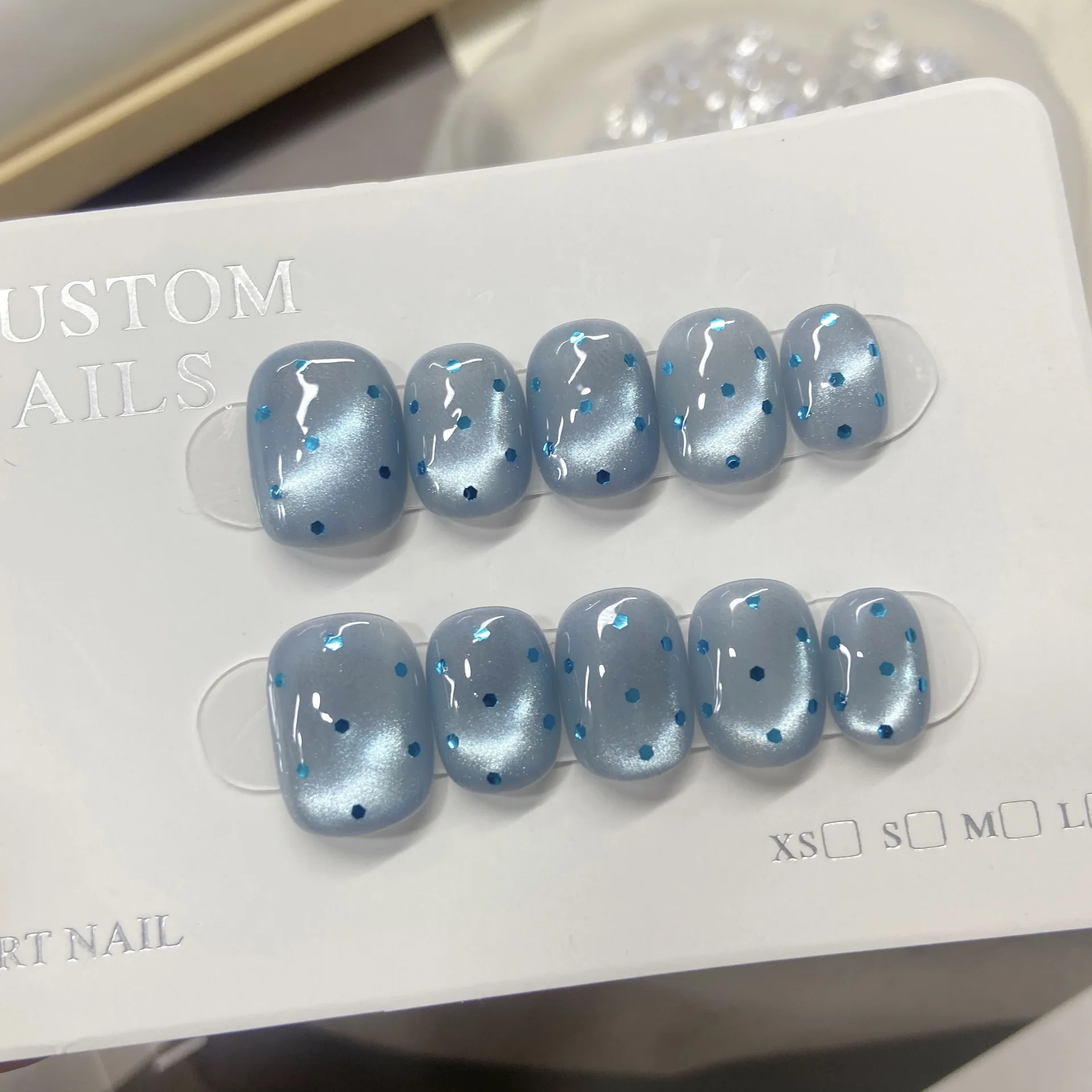 10Pcs Handmade Polka Dot Cat's Eye Nails Tips Simple Blue Aurora Finished Press on Nails Fake Short Square Round Head False Nail