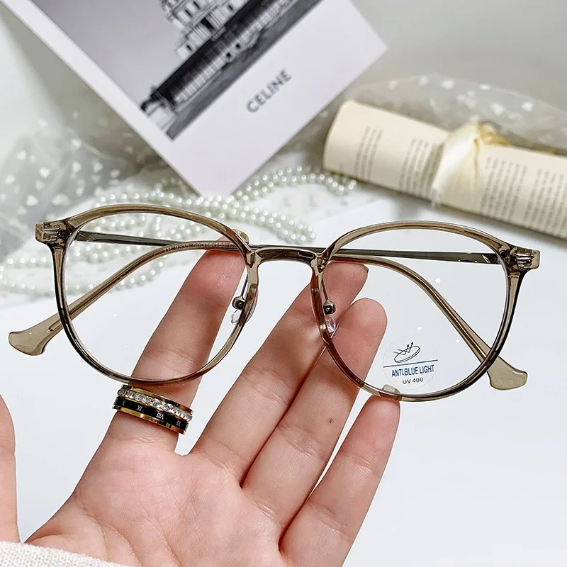 5PCS  Ultra-Light Retro Women's Flat Glasses with Round Frames Simple and VersatileSlimming Daily Protection, Visual Enhancement
