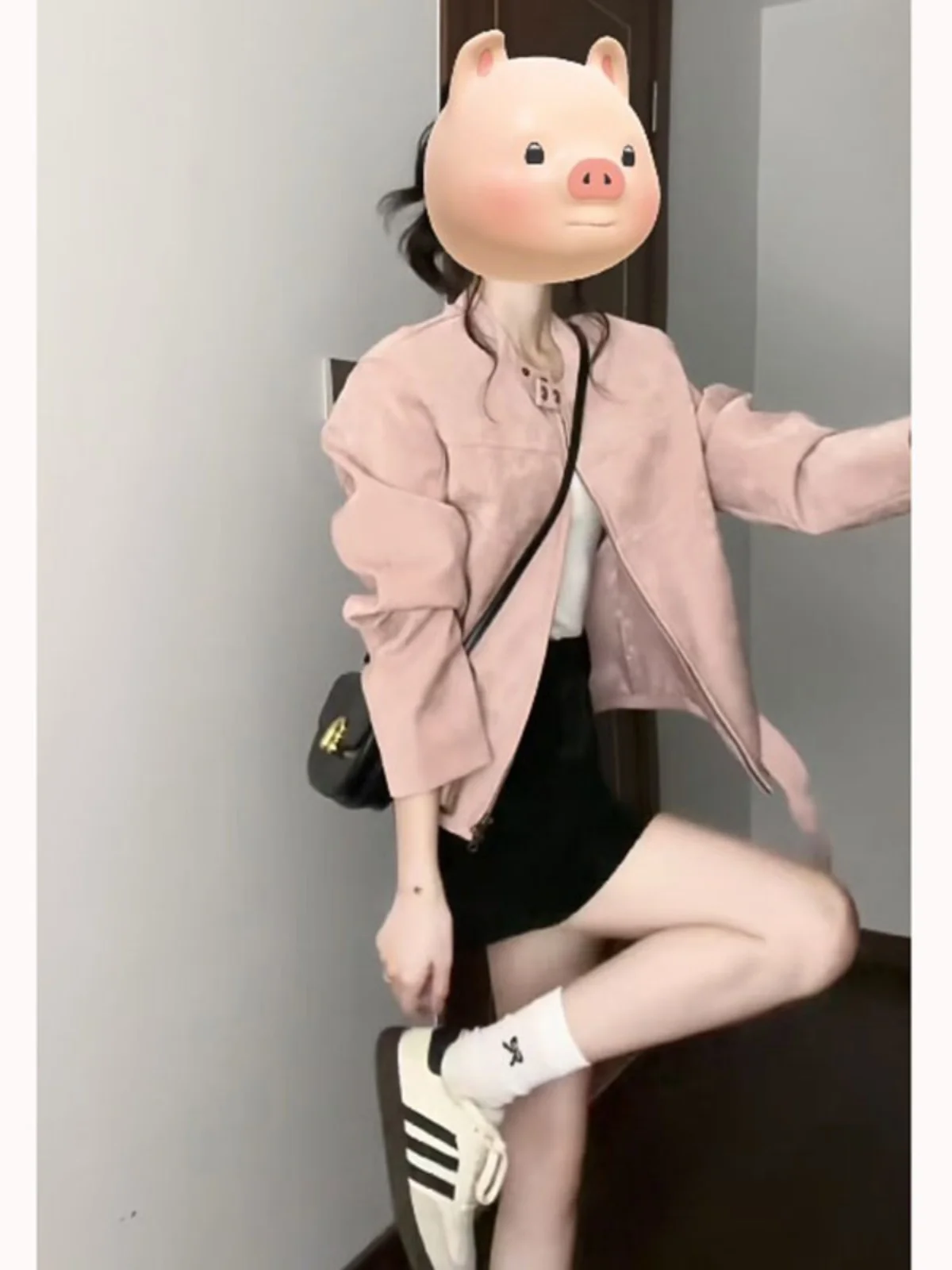 

Уникальная модная розовая кожаная куртка-пальто Весна 2026, маленький размер, элегантный стиль, для повседневной носки, прямой крой, цельная модель