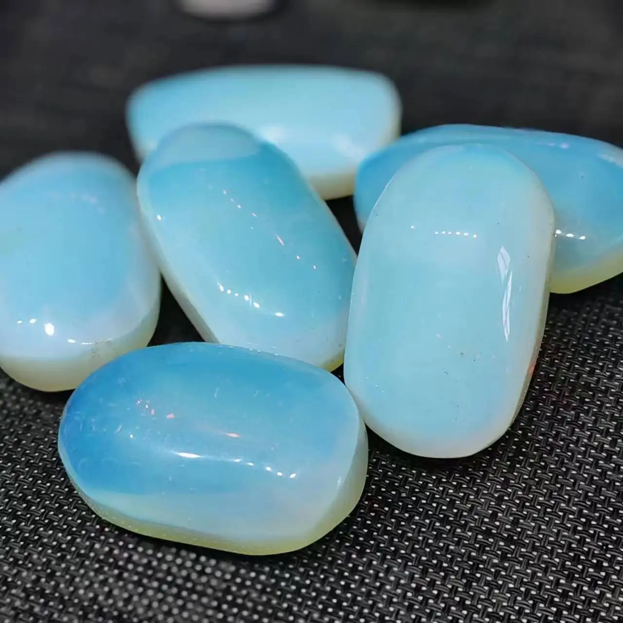 Natural Crystal Opalite Palm Stone Spiritual Reiki Meditation Healing Crystals And Ornaments FengShui Room Decor Home