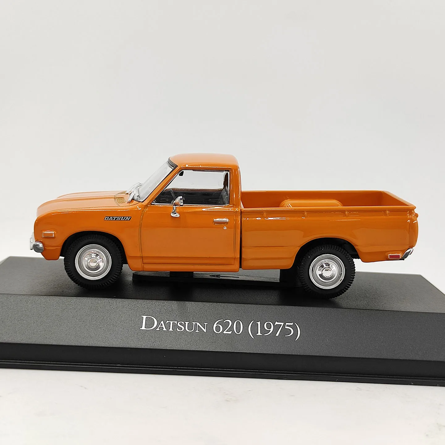 Diecast IXO 1:43 Scale DATSUN 620 1975 Pickup Truck Alloy Car Model