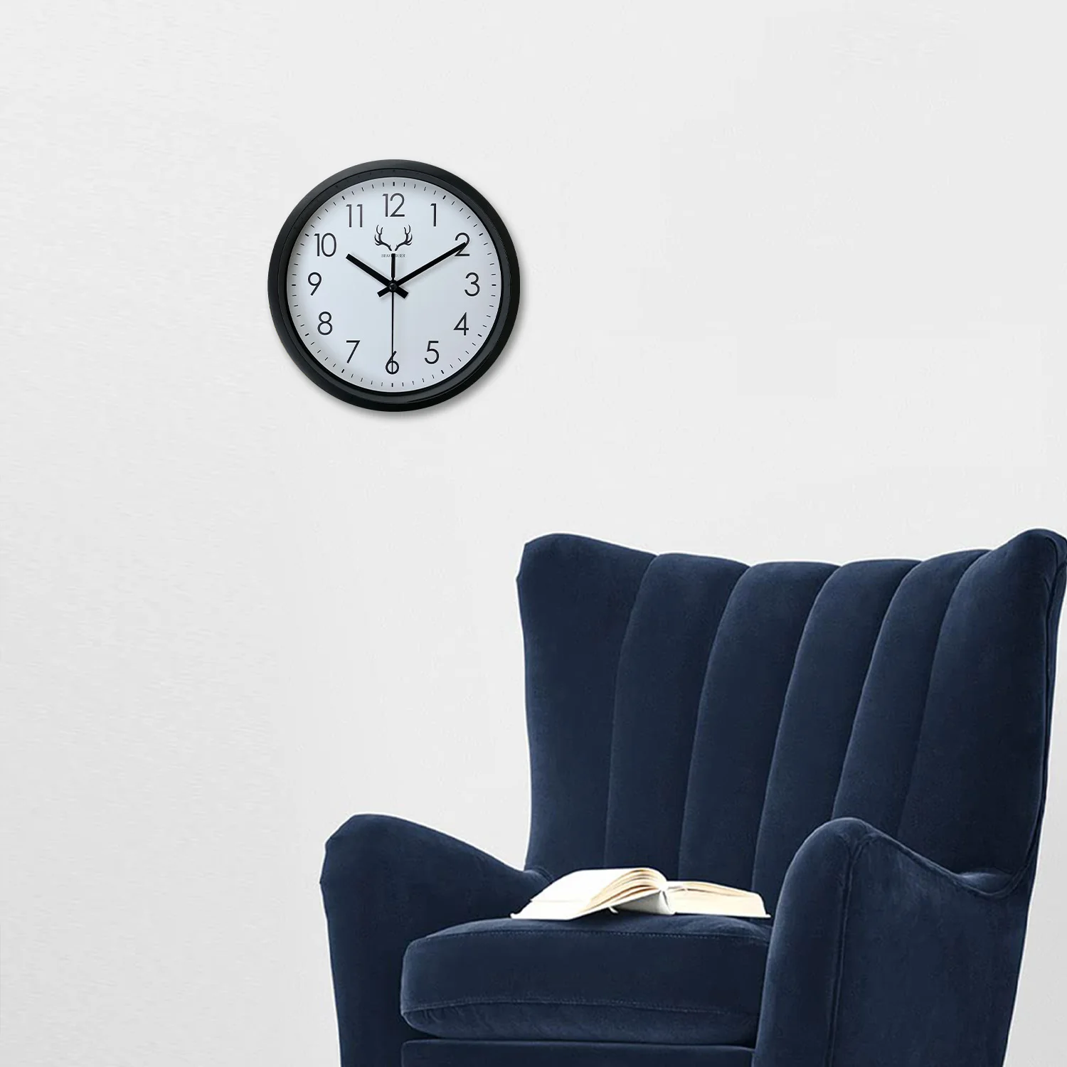 8inch Modern Simple Elk Antler Pattern Plastic Glass Wall Clock Living Room Bedroom Kitchen Home Decoration Wall Clock Silent Quartz Clock Holiday Gift (No Battery)
