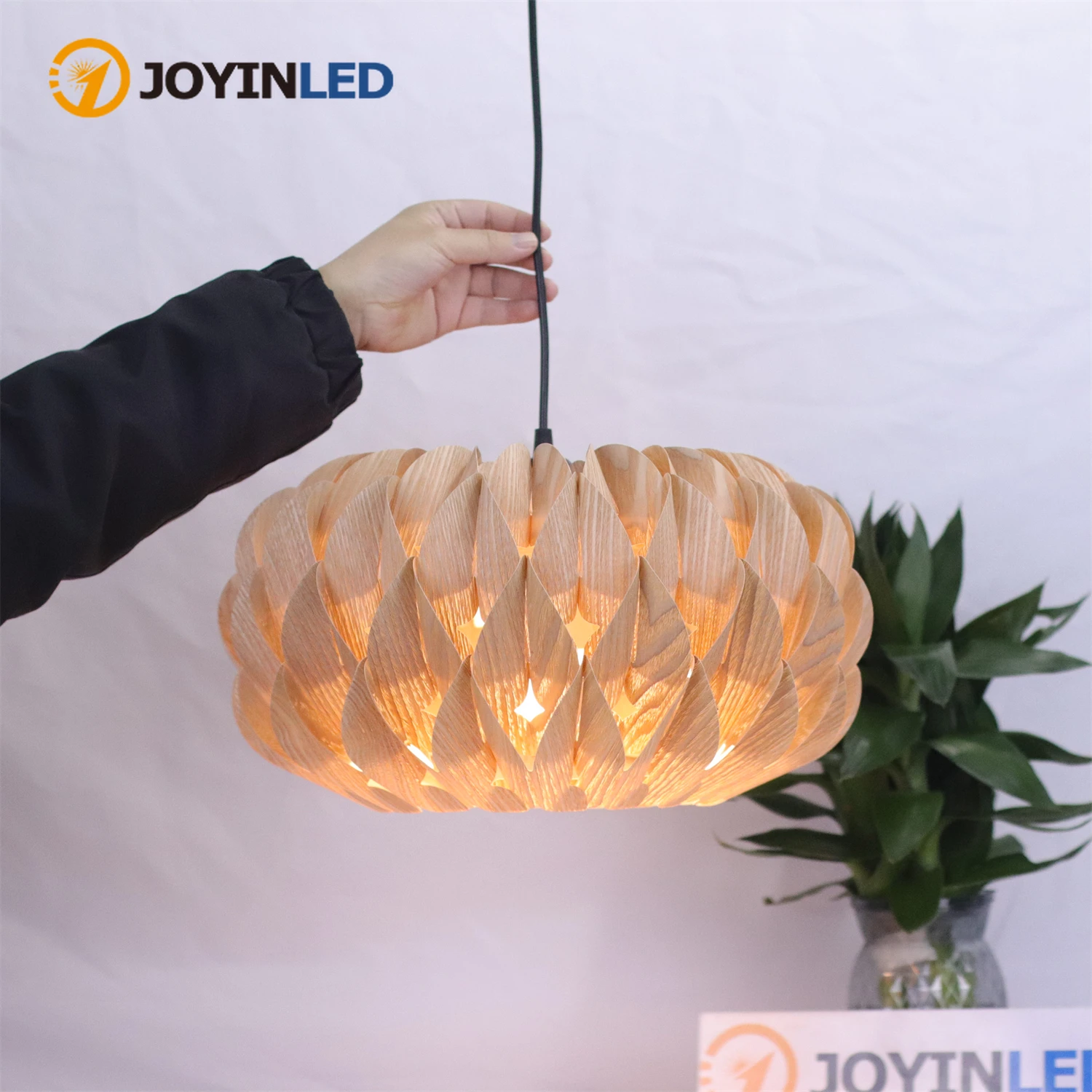 

Modern Creative Wooden Art Chandelier 40CM Ceiling Hanging Light for Restaurant Dinning Table Living Room Nordic Pendant Lamp