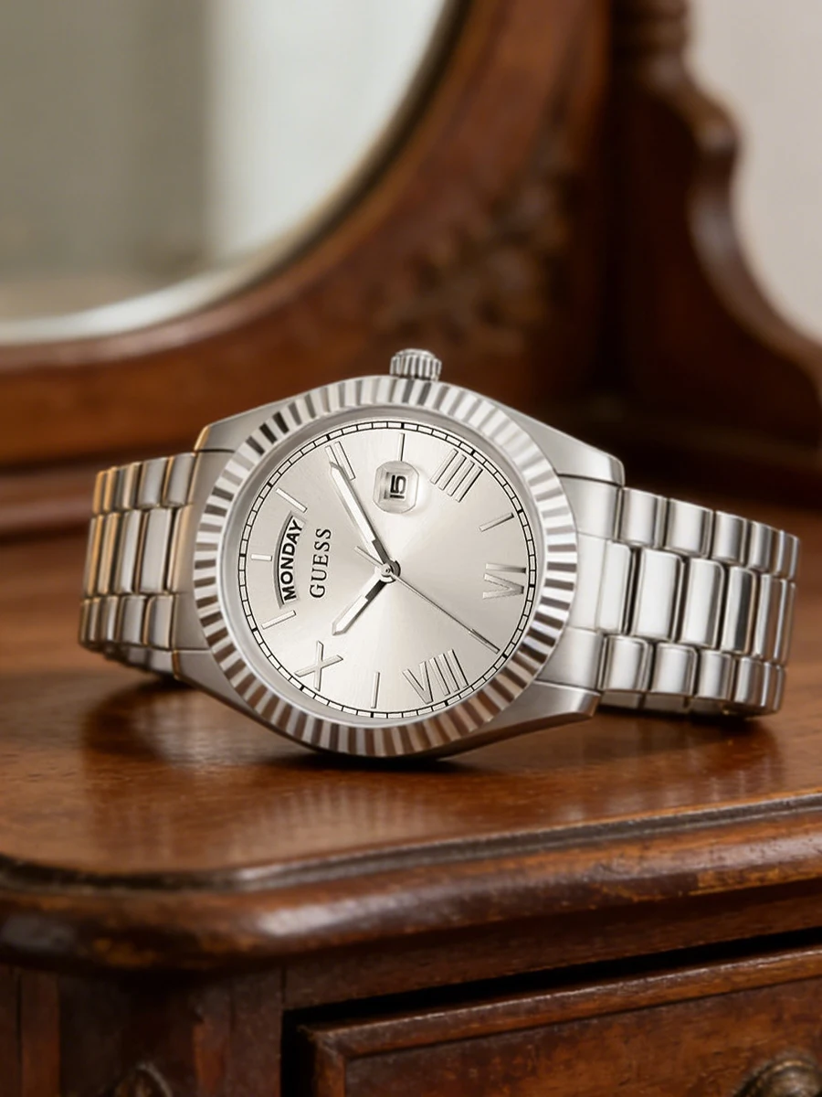 Guess Men’s Analog Watch, Silver Stainless Steel Bracelet Day Date GW0265G6
