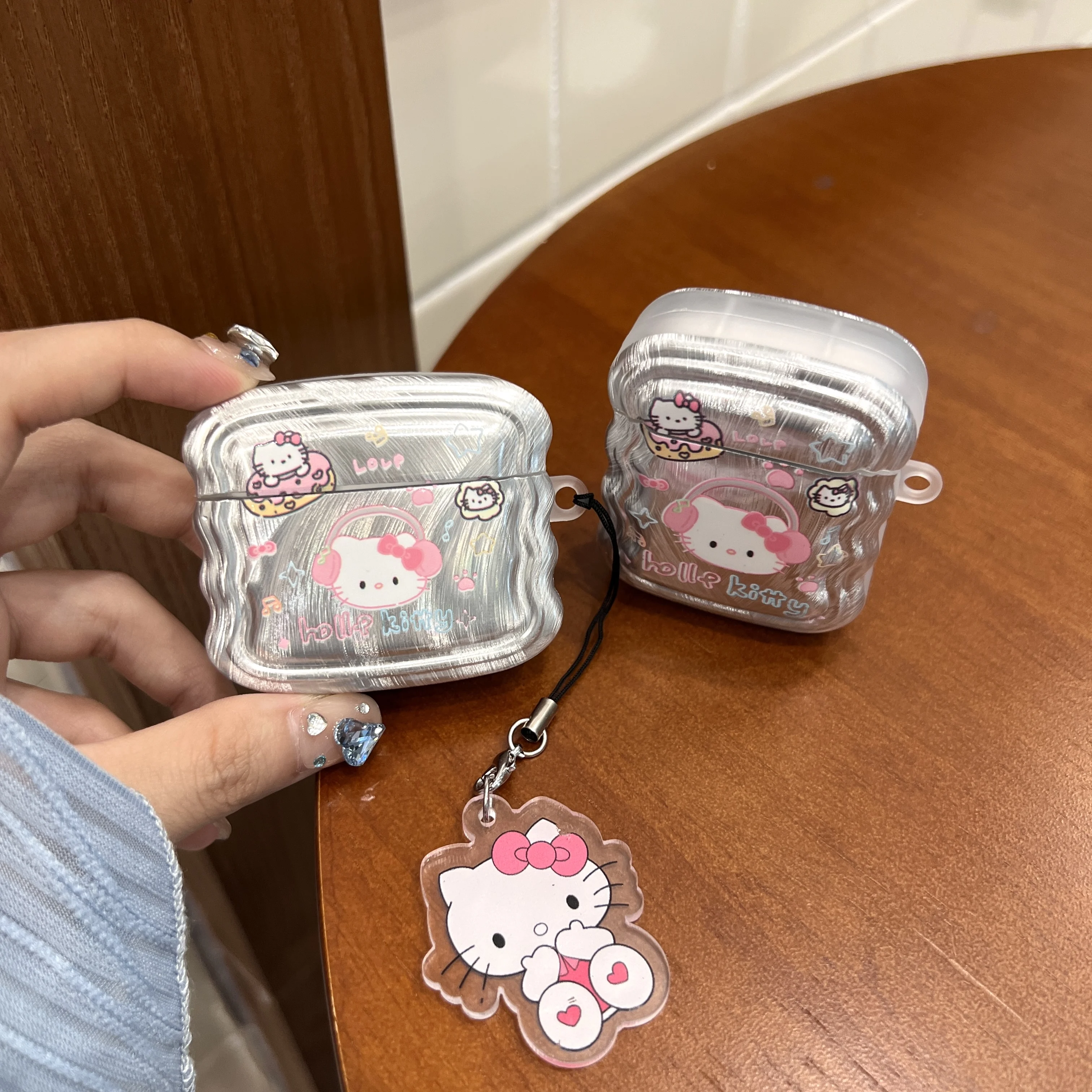 

Sanrio Hello Kitty Headphone Cover, Cute Cartoon, Cool, Anti-drop, Soft TPU Material, Suitable for Airpods 1, 2, 3, Pro 2, Pro2