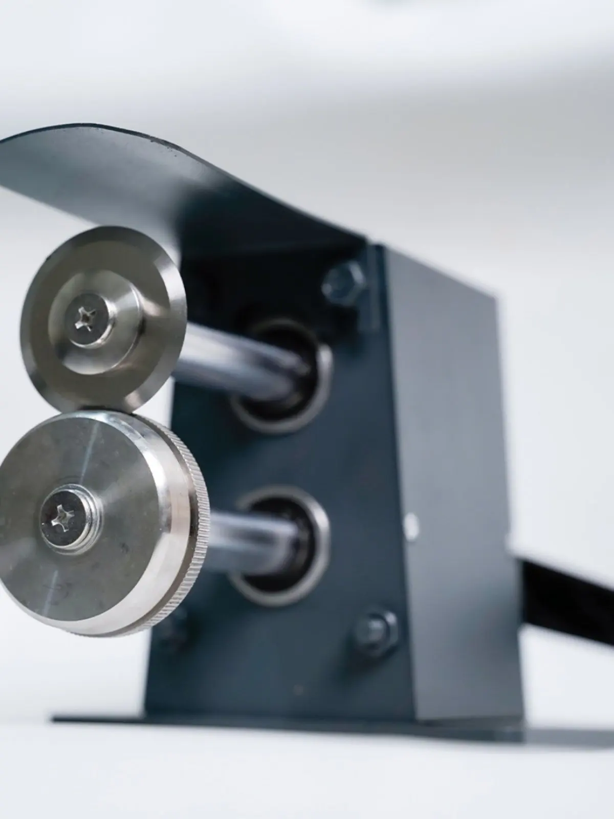 

Leather Sole Cutting Machine Handmade Shoemaker Leather Sole Making Tool Various Materials Cutter Hand-Cranking Trimming Tools