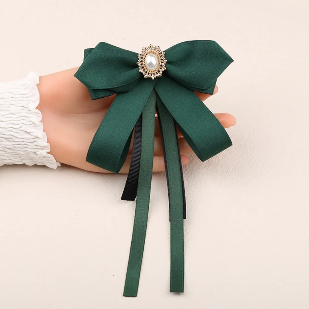

College Style Ribbon Bow Tie Brooch Solid Color Rhinestone Pearl Shirt Collar Pins Crystal School Uniform Accessories Female