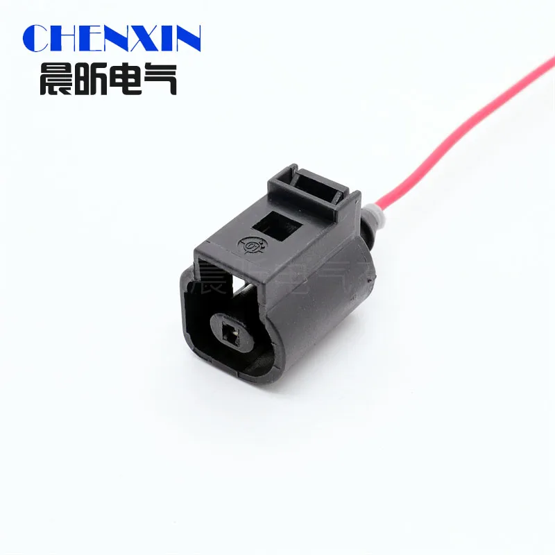 

Female Oil Pressure Sensor Connector Plug Horn 1.5mm Socket For Jetta Golf GTI Passat 1J0937081 1J0973701 with wires