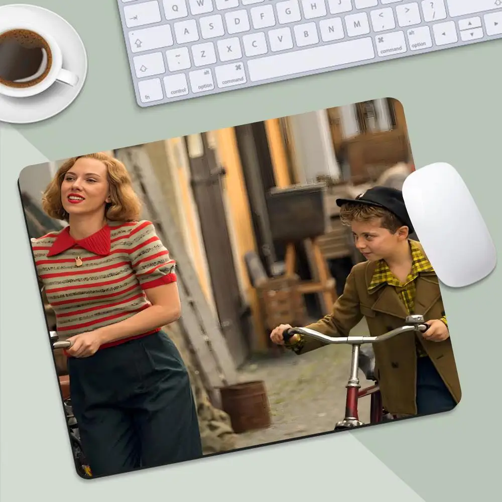 j-Jojo Rabbits Mouse Pad Non-Slip Mouse Mat Laptop Gaming PC Black Computer For Pad Mouse Rubber