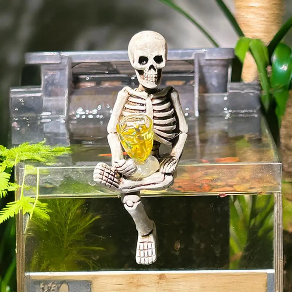 Funny Drinking Skeleton Statue Flower Pot Hugger Resin Skeleton Figurine Planter Pot Decoration for Garden Balcony Patio Lawn Fi