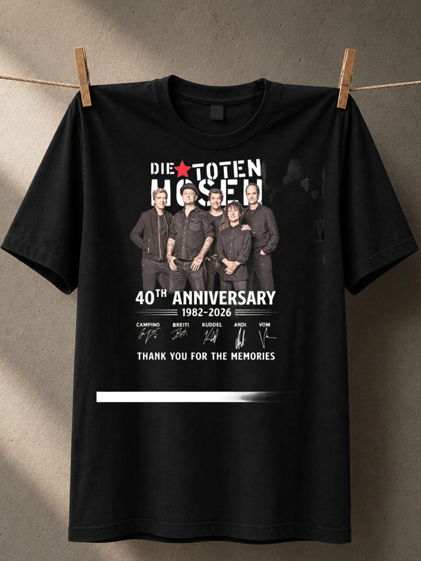 Die Toten Hosen 40th Anniversary group photo with signatures and thank you for the memories text  Unisex All T-Shirt