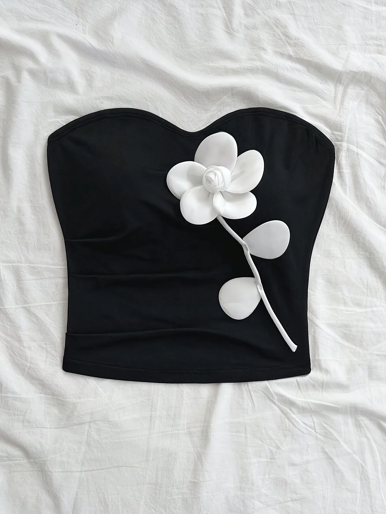 Women 3D Flower Decor Strapless Tube Top Black Sweetheart Neck Slim Fit Casual Summer Crop Tops with Shoulder Straps