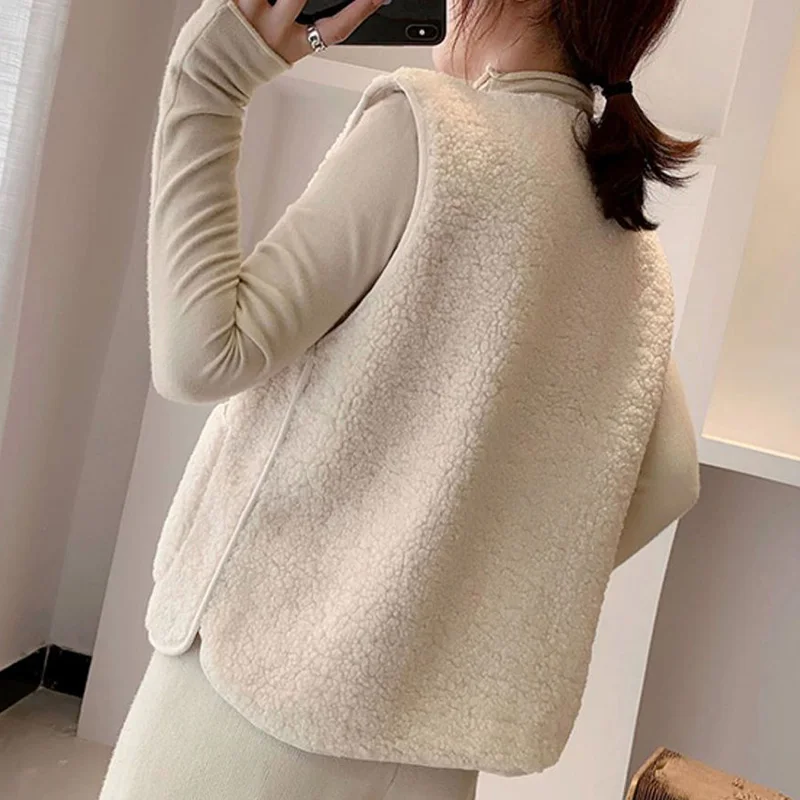 Faux Wool Lamb Cotton Vest for Women Concise Crew Neck Warm Cotton Vest Woman Autumn Winter Button Up Sleeveless Outwear Ladies