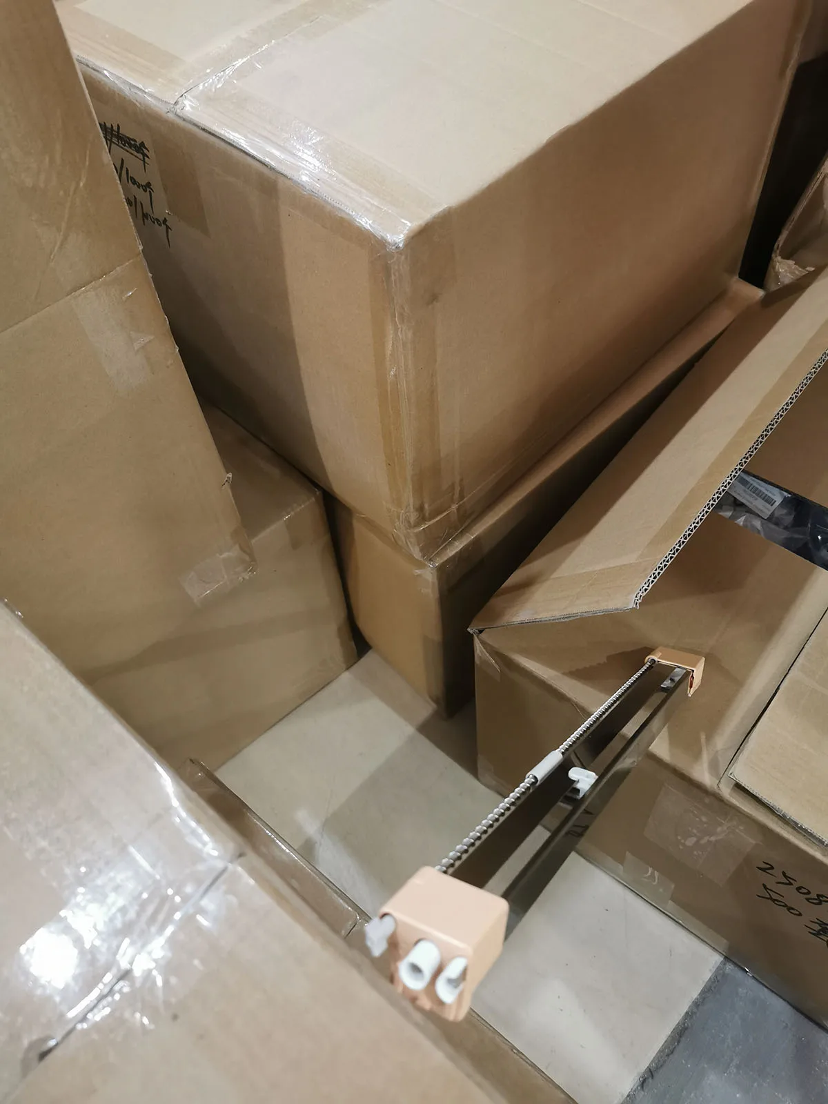 

1pcs. 013R00650 Compatible Charge Corona Unit Replacement for Xerox DC 240 250 242 252 DC240 550 560 570 C75 700 Digital Color