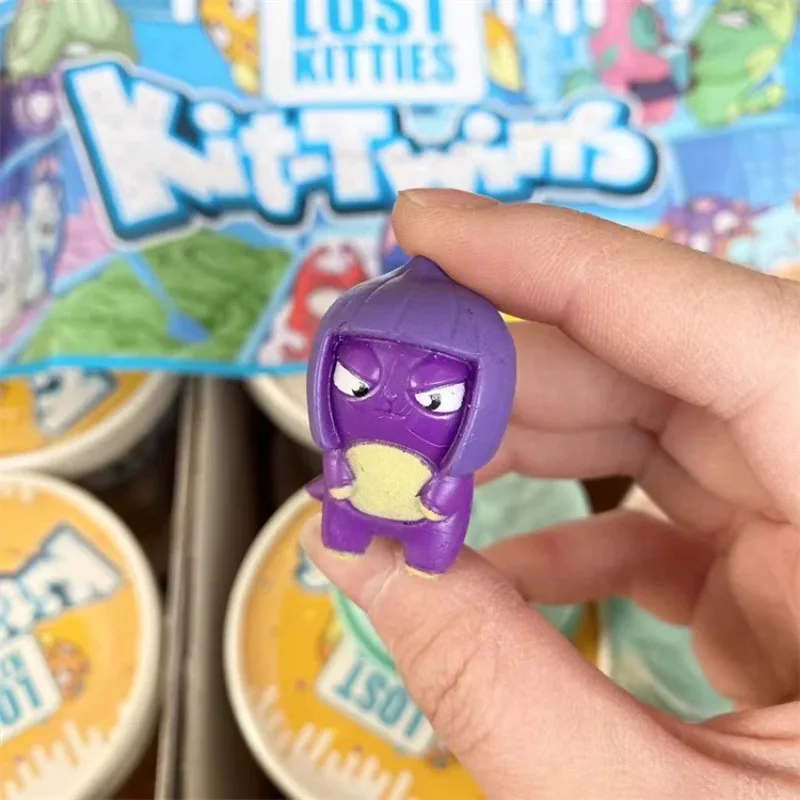 Hasbro Lost Kitties Play Doh Kit-kembar berwarna tanah liat menemukan kucing permainan kotak buta mainan anak hadiah ulang tahun