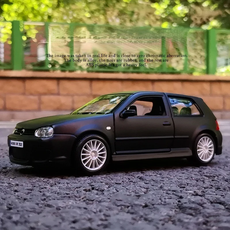 1:24 Golf R32 Alloy Sports Car Model Diecast Metal Vehicles Car Simulation Collection Gift Toy