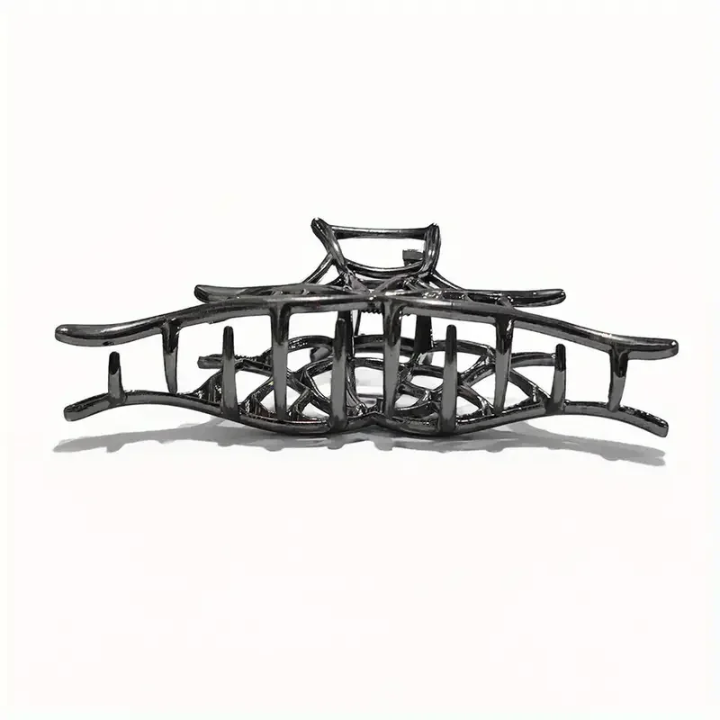 A minimalist design spider web hair clip suitable for women, fashionable accessory, suitable for Halloween and more occasions