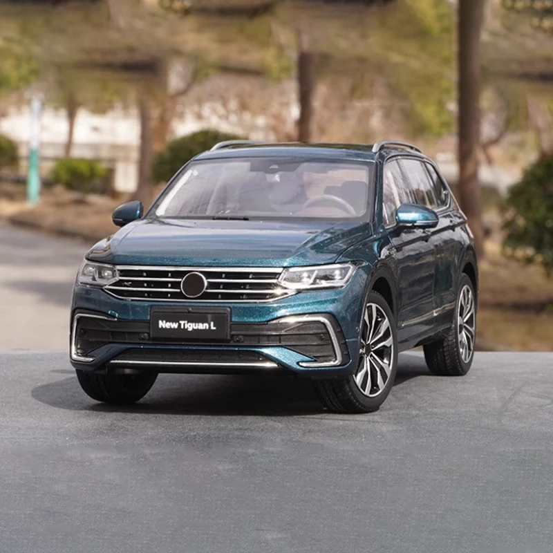 Original Diecast 1:18 Scale TIGUAN L 2022 Alloy SUV Car Model Finished Product Simulation Toy Gift Static Model Display