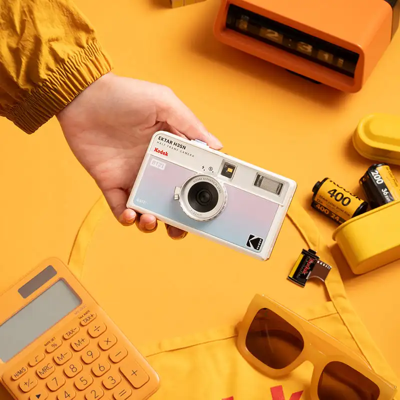 2026 Limited Edition Half Frame 35mm Kodak Ektar H35N x BT21 H35 135 Film Camera Reusable Film Camera With Flash Light Gift