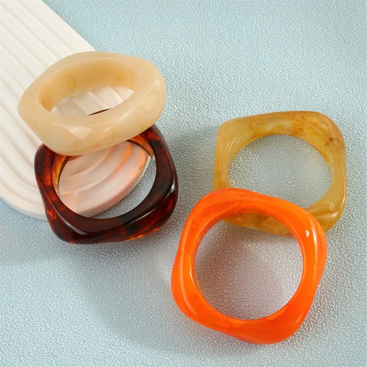 الرجعية الشرير غير النظامية شخصية المبالغة أساور Y2k الهيب هوب الاكريليك أساور واسعة أساور النساء الرجال جديد مجوهرات الإسورة #1