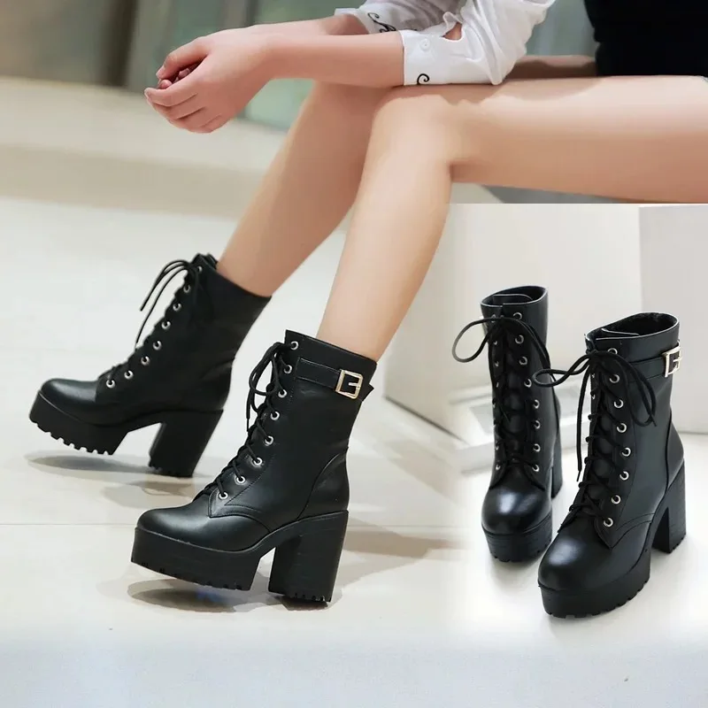 モダンなハイヒールの女性用ブーツ,8cm,黒,赤,スクエアヒール,秋冬シーズン,d160,2024