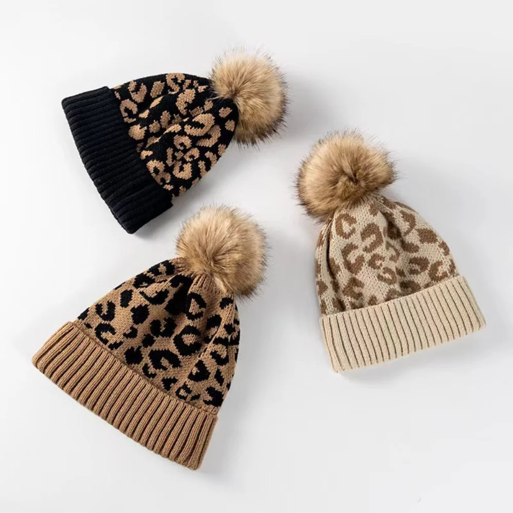 Pom Pom Cap Soft Winter Beanie Hat Cold-Proof Skullie Fashionable Knitted Wool Hat For Dating Shopping Skiing