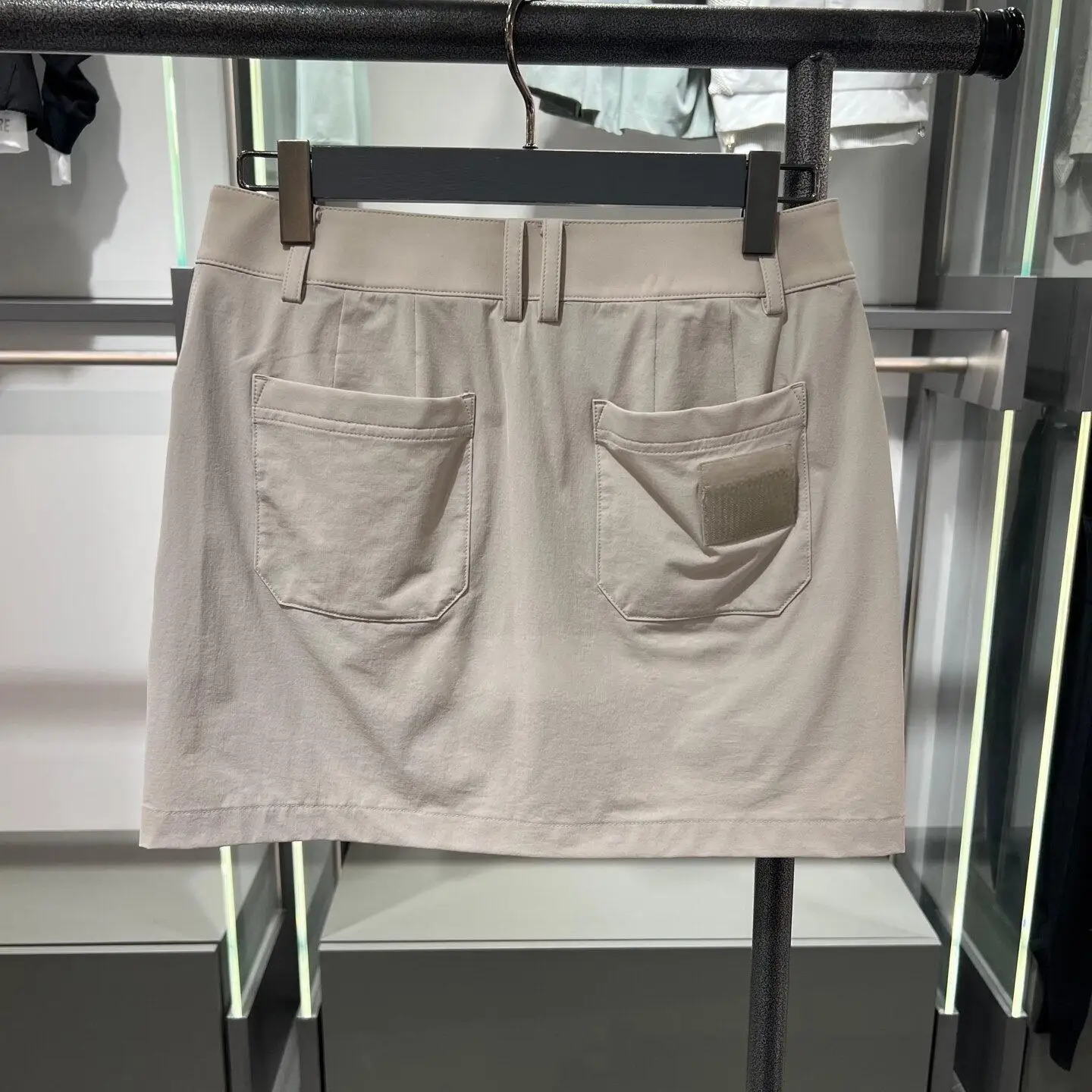 Women's Summer Golf Wear: New Workwear-Style Short Skirt with Multiple Pockets and Stylish Design—Casual and Versatile