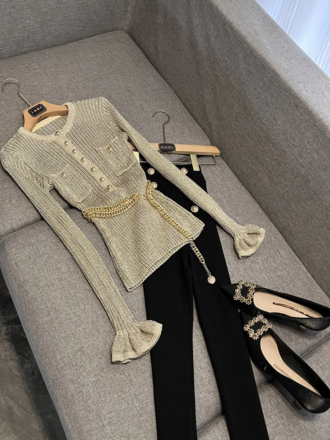 

Ele Slim Fit круглый топ с цепочкой на талии на одной пуговице, модный осенний новый поступление, женский трикотаж, цвет